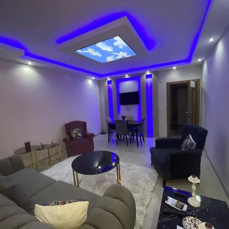 Homestay szállás Super Cozy Large Double Bedroom Only With Shared Facilities-free Wifi, Netflix - Many Local Shops *