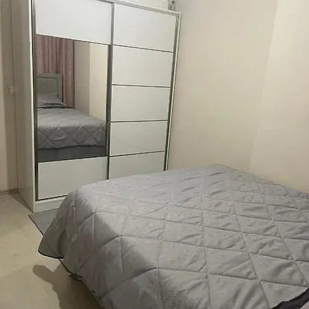 Super Cozy Large Double Bedroom Only With Shared Facilities-free Wifi, Netflix - Many Local Shops Homestay szállás Isztambul
