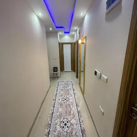 Rum i privatbostad Super Cozy Large Double Bedroom Only With Shared Facilities-free Wifi, Netflix - Many Local Shops Istanbul